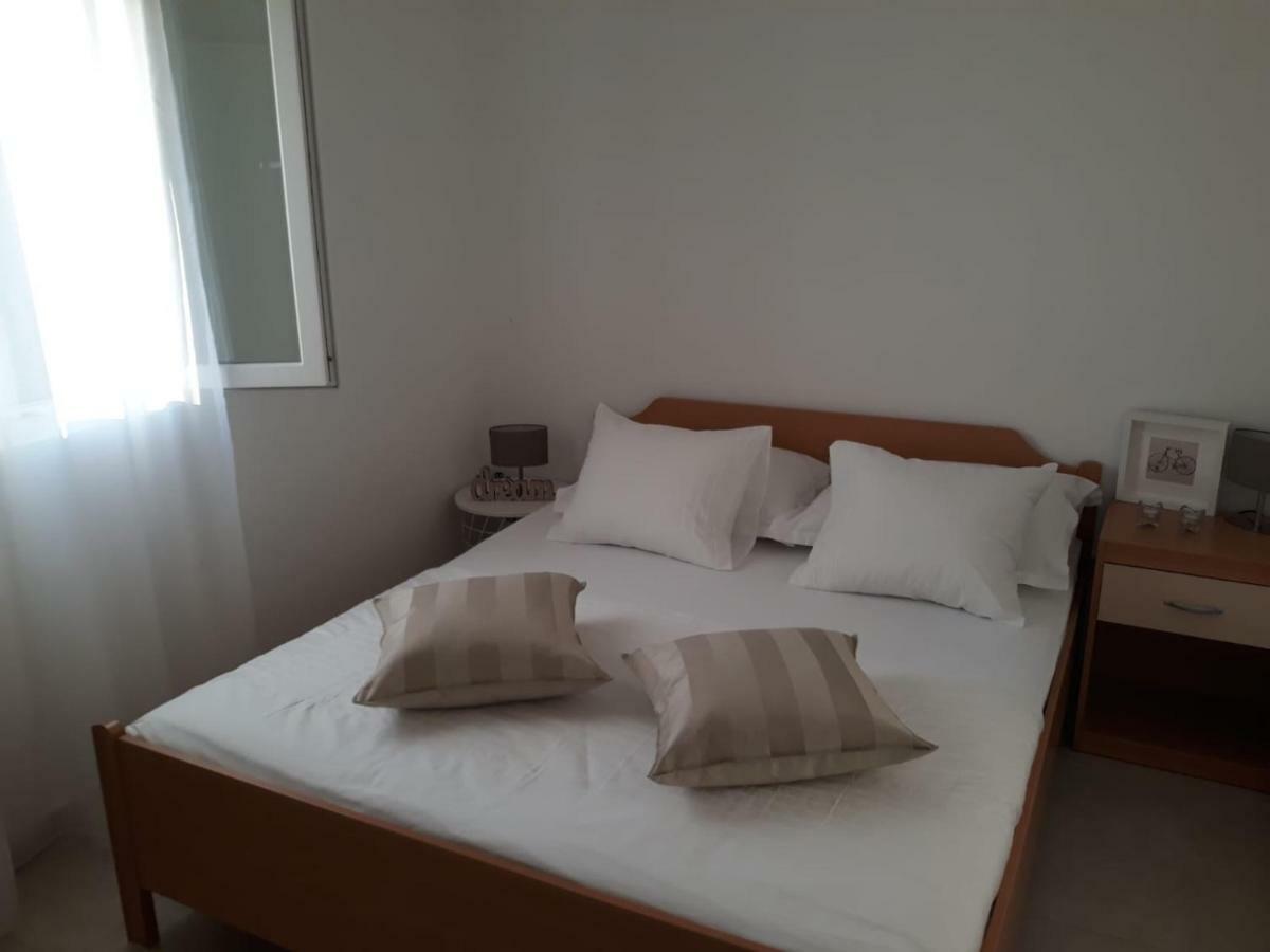 Holiday Home - Apartment Carmen Sevid Ngoại thất bức ảnh