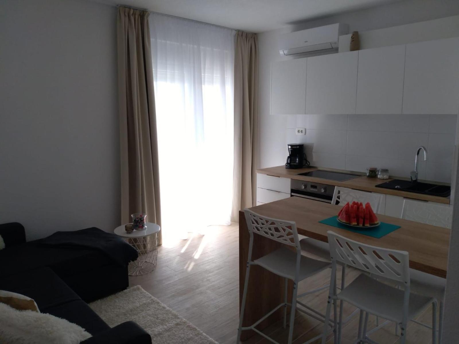Holiday Home - Apartment Carmen Sevid Ngoại thất bức ảnh